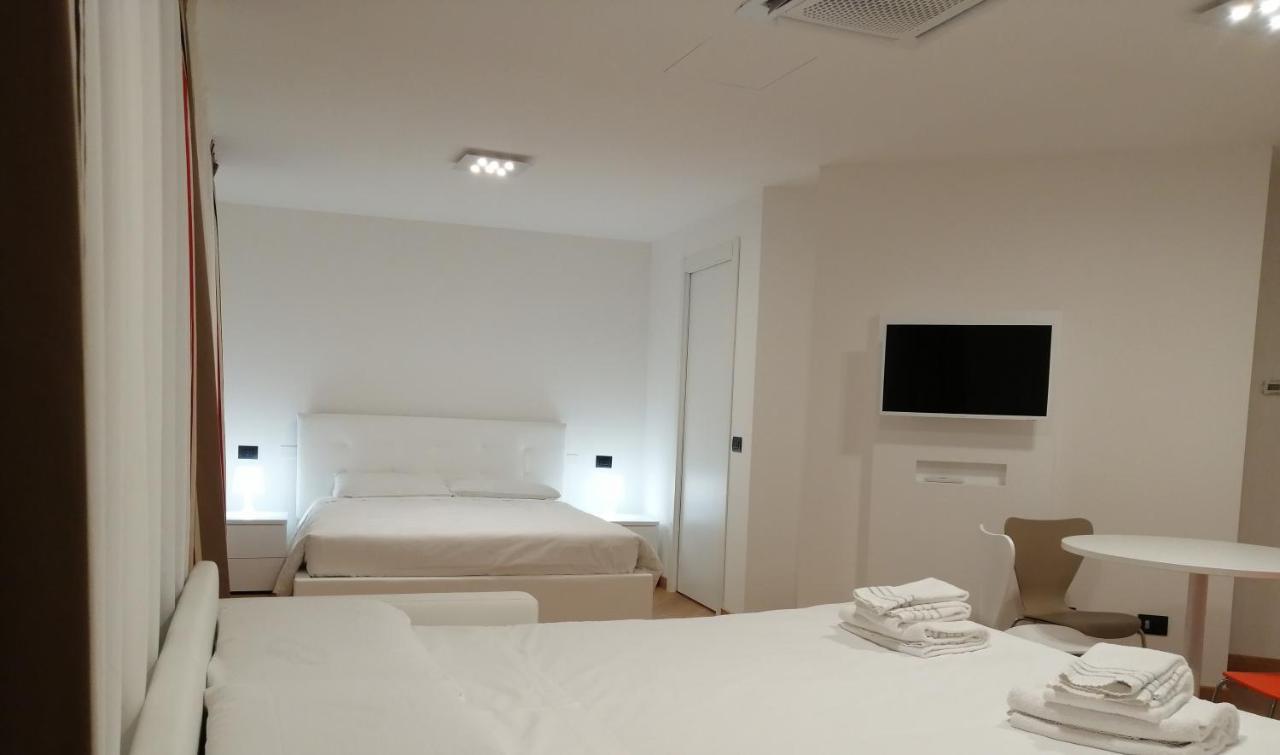 Bb Hotels Aparthotel Isola Мілан Екстер'єр фото